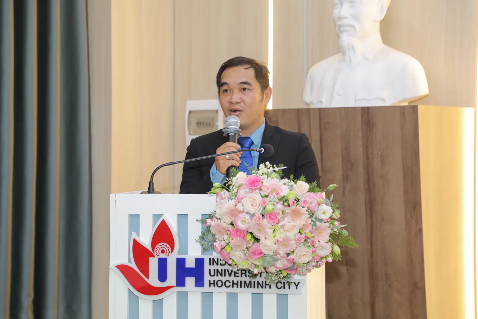 Thắp lửa khởi nghiệp từ giảng đường đại học