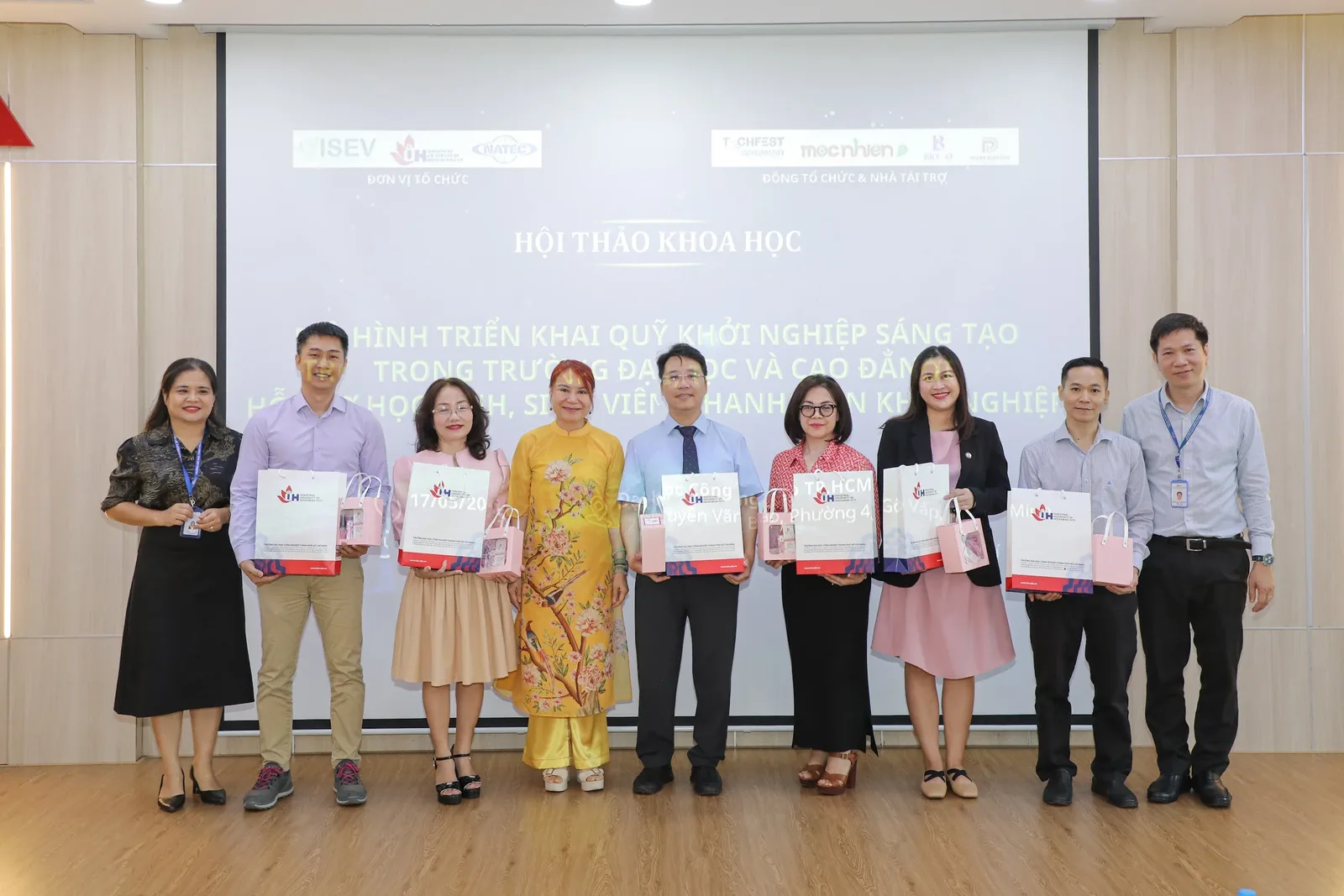 Thắp lửa khởi nghiệp từ giảng đường đại học