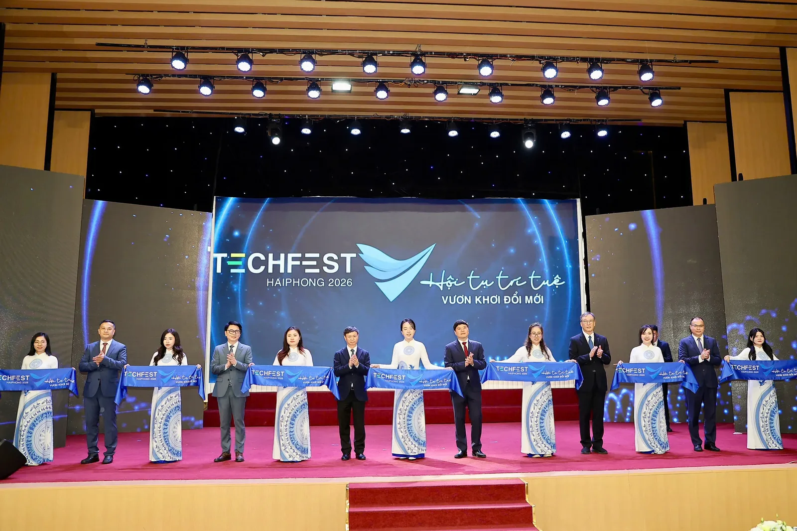TECHFEST Hải Phòng 2026: “Hội tụ trí tuệ - Vươn khơi đổi mới”, thúc đẩy hệ sinh thái khởi nghiệp sáng tạo TECHFEST Hải Phòng 2026: “Hội tụ trí tuệ - Vươn khơi đổi mới”, thúc đẩy hệ sinh thái khởi nghiệp sáng tạo